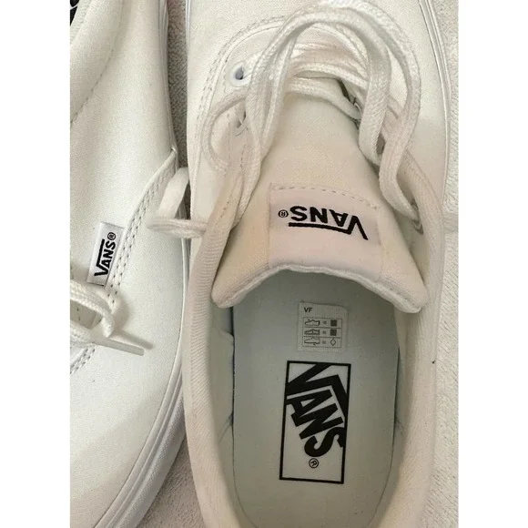 New In Box, VANS Women's White Size 10 Sneaker - Picture 9 of 14